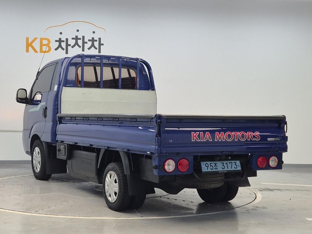 Kia Bongo 3 EV Cargo GLS 2020 — фото 2