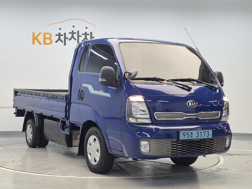 Kia Bongo 3 EV Cargo GLS 2020 — фото 4