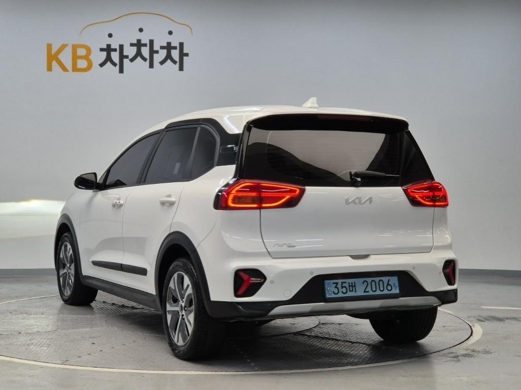 Kia Niro Plus earth 2022 — фото 2
