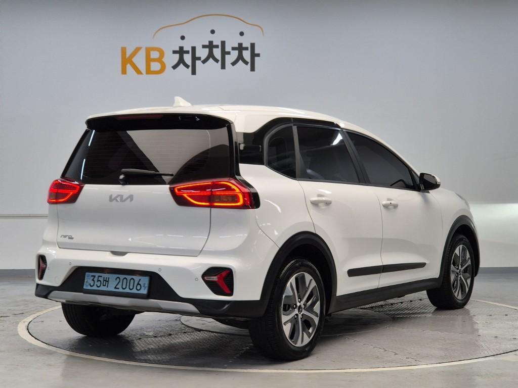Kia Niro Plus earth 2022 — фото 3