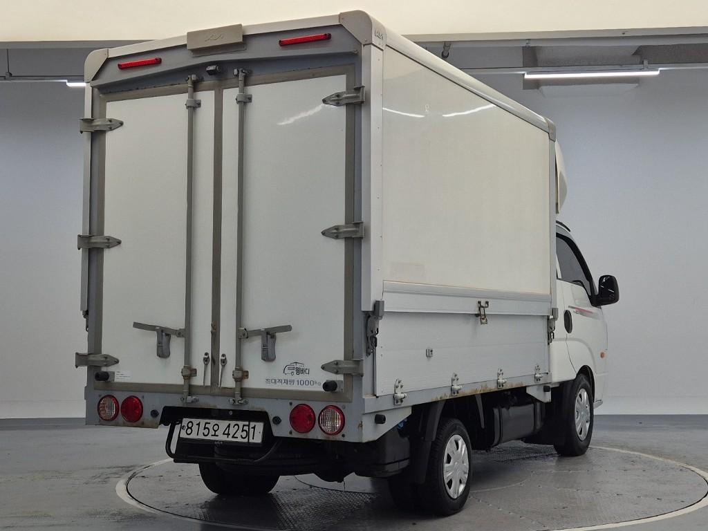 Kia The New Bongo 3 (Cargo) Wingbody Manual — фото 3